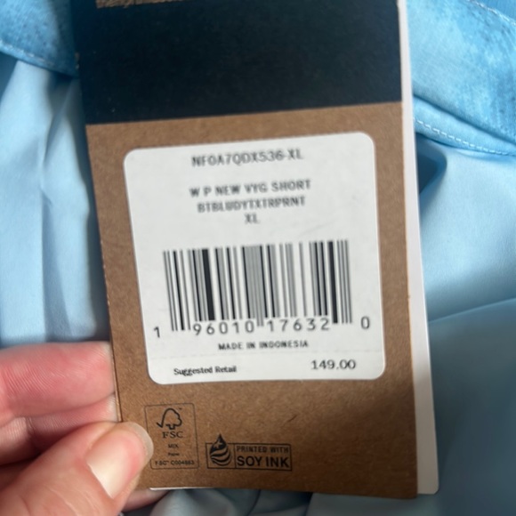 The North Face Voyager Short Waterproof Jacket Windproof DryVent NEW - Picture 2 of 6